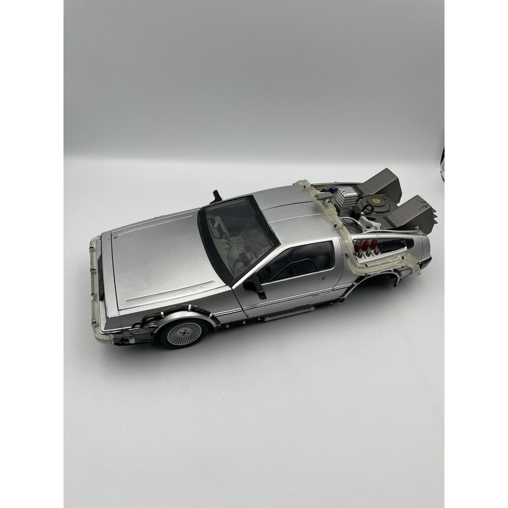 DeLorean 1:15 Diamond Select Back To The Future II Rare - Parts Only